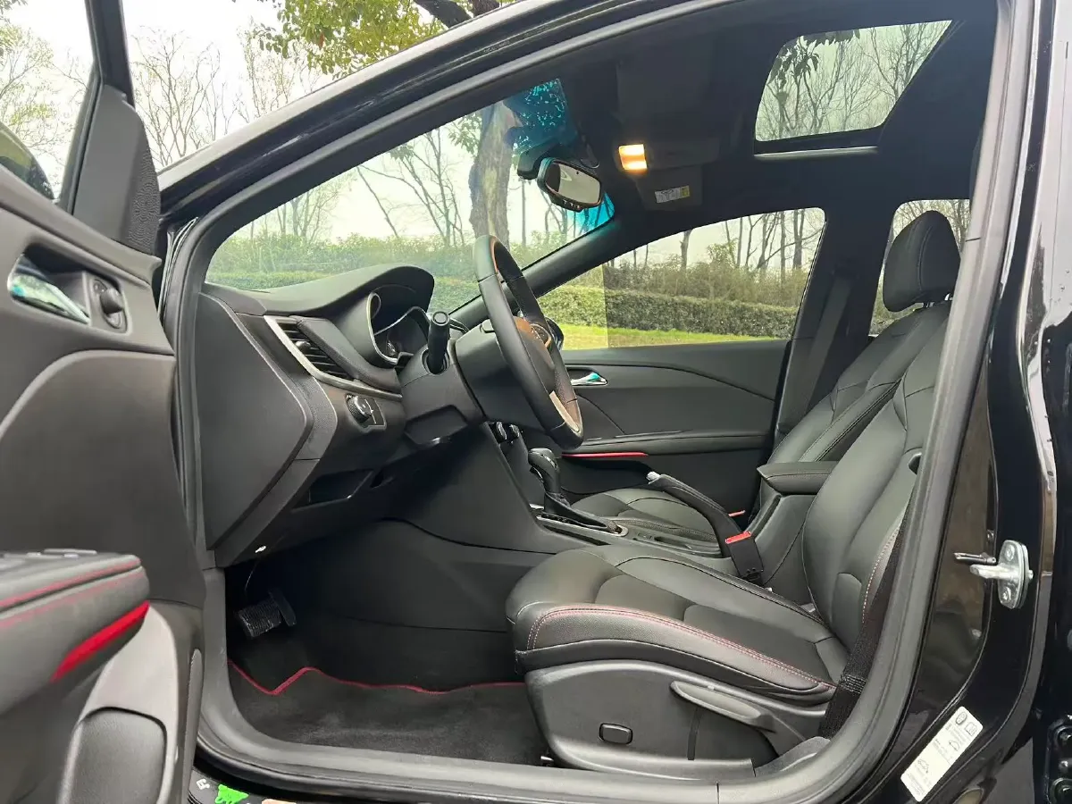 2020 Chevrolet Monza 1.3T 163HP L3 6AT,autocango,china used car exporter,china ev exporter,chinese used car exporter,chinese used ev exporter