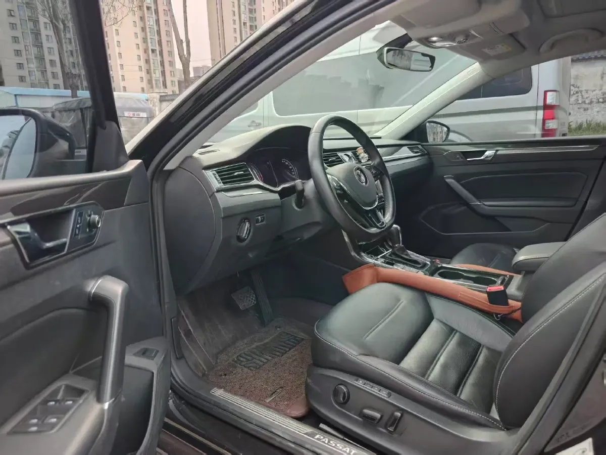 2016 Volkswagen Passat 1.8T 180HP L4 7DCT,autocango,china used car exporter,china ev exporter,chinese used car exporter,chinese used ev exporter