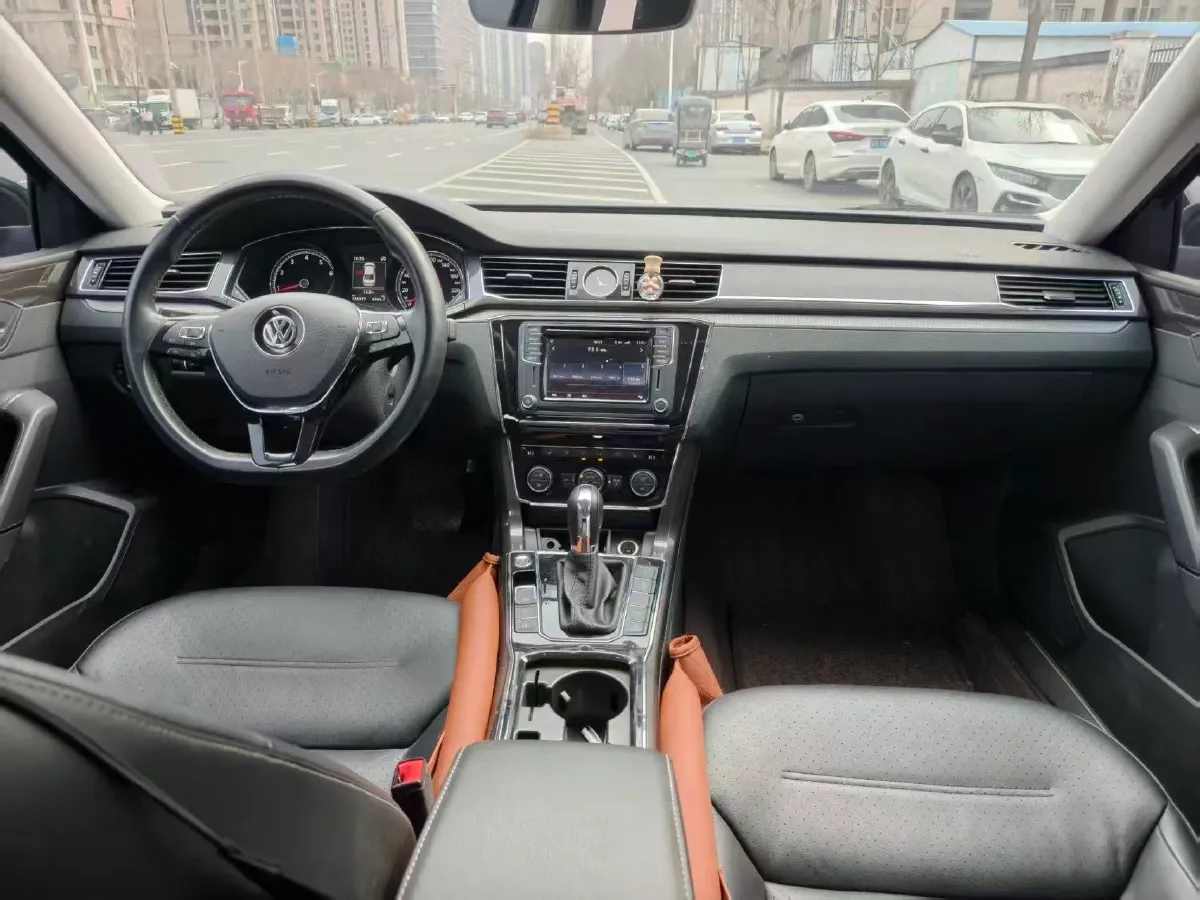 2016 Volkswagen Passat 1.8T 180HP L4 7DCT,autocango,china used car exporter,china ev exporter,chinese used car exporter,chinese used ev exporter