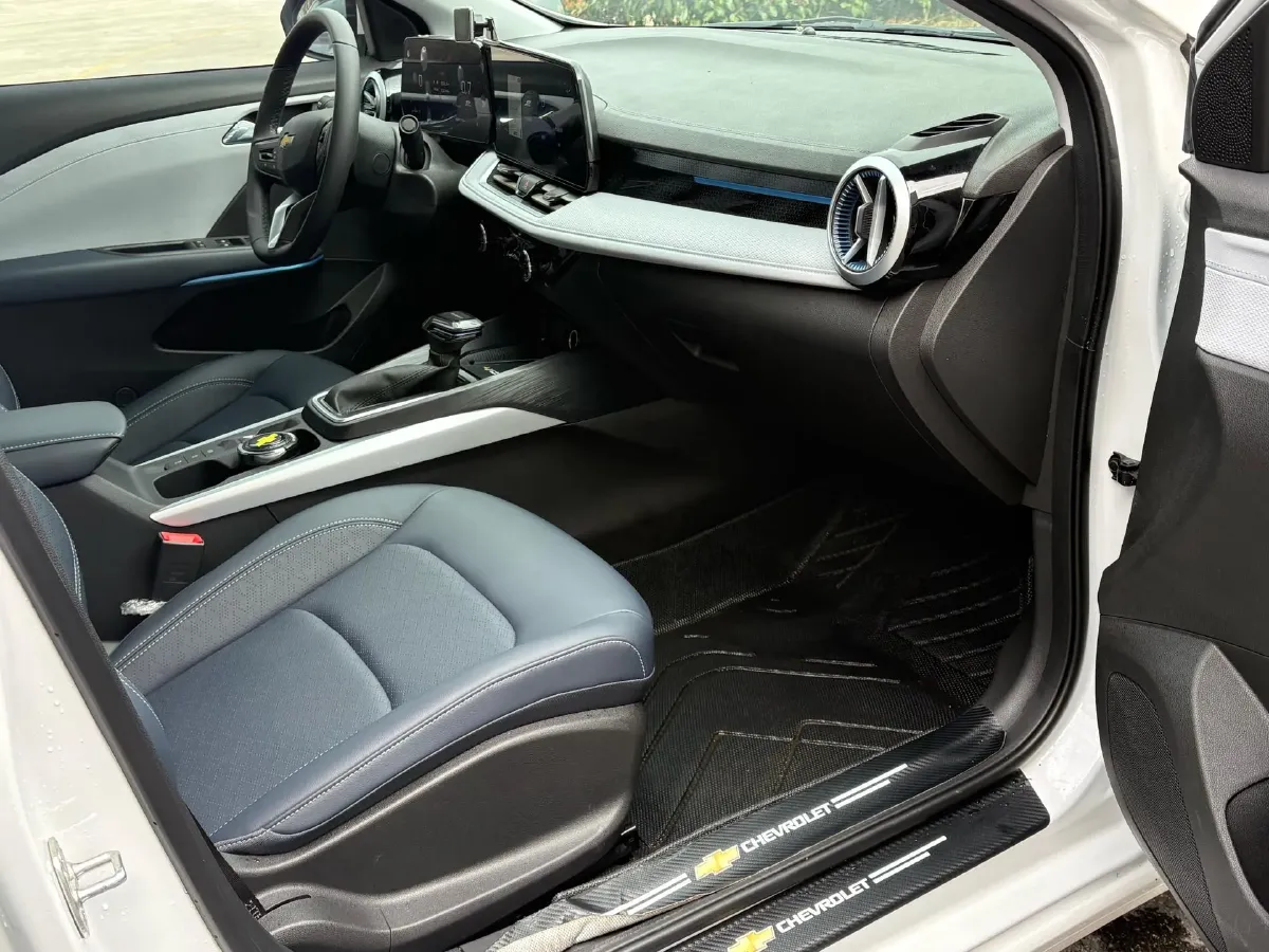 2024 Chevrolet Monza 1.5L 113HP L4 6DCT,autocango,china used car exporter,china ev exporter,chinese used car exporter,chinese used ev exporter