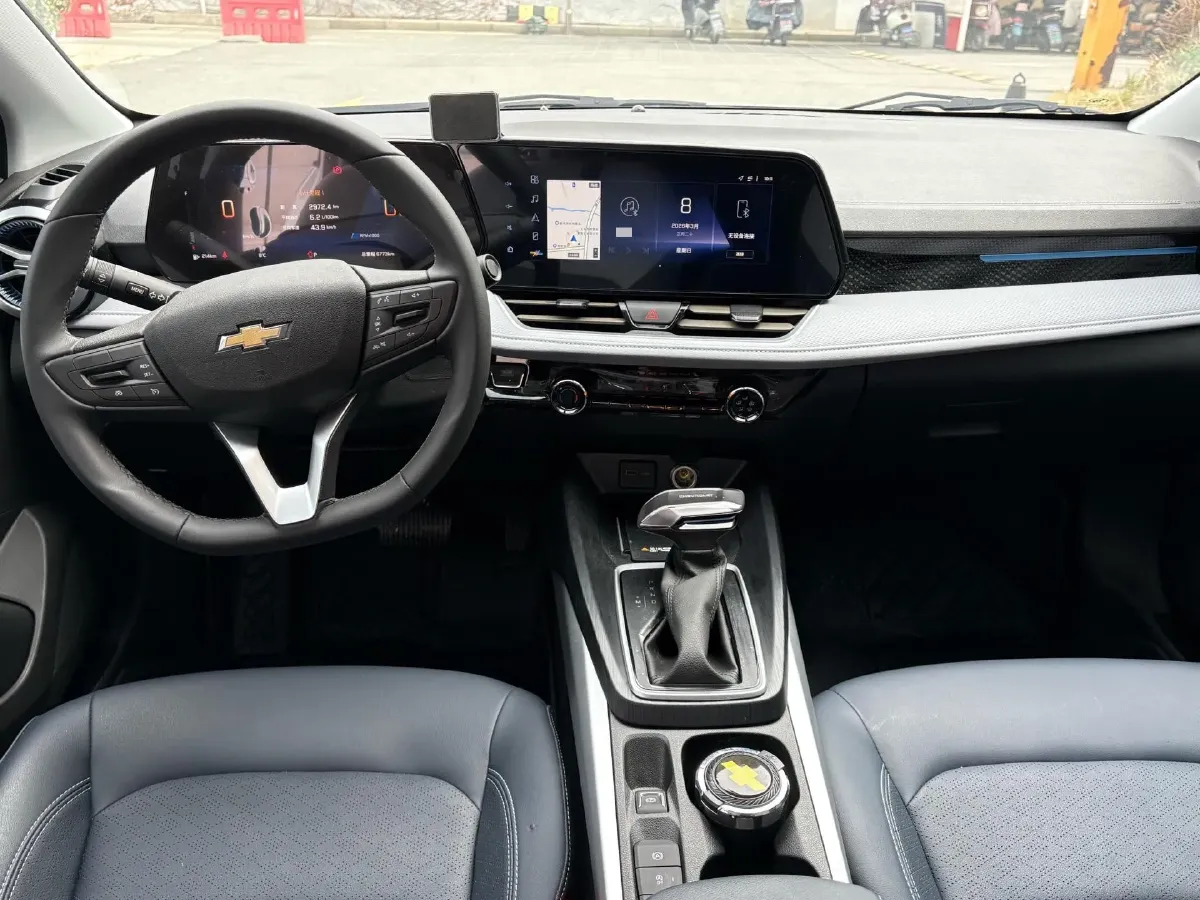 2024 Chevrolet Monza 1.5L 113HP L4 6DCT,autocango,china used car exporter,china ev exporter,chinese used car exporter,chinese used ev exporter