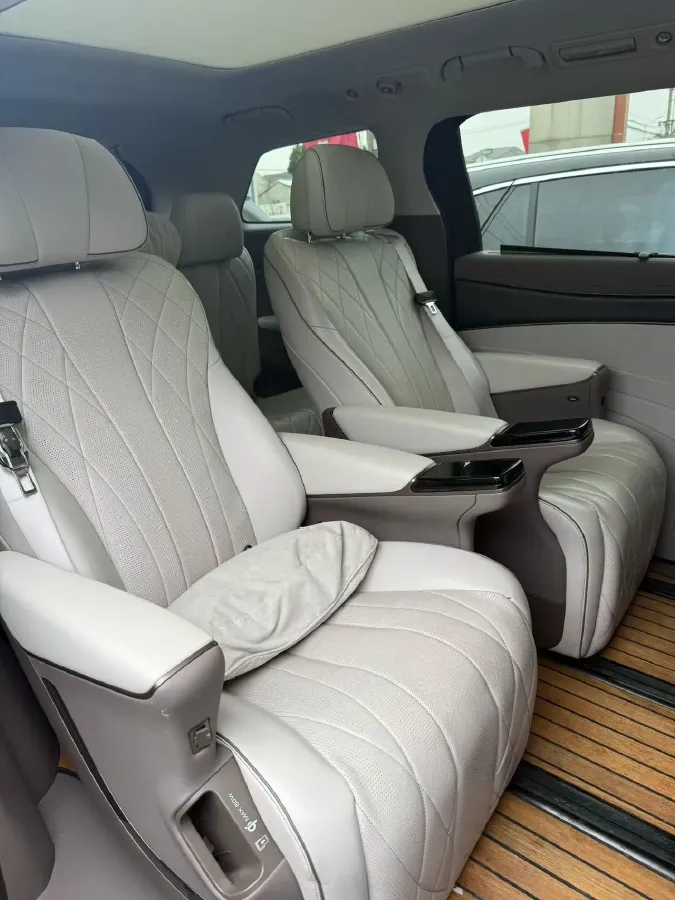 2022 Mercedes-Benz GLC Class 2.0T 197HP L4 9AT,autocango,china used car exporter,china ev exporter,chinese used car exporter,chinese used ev exporter