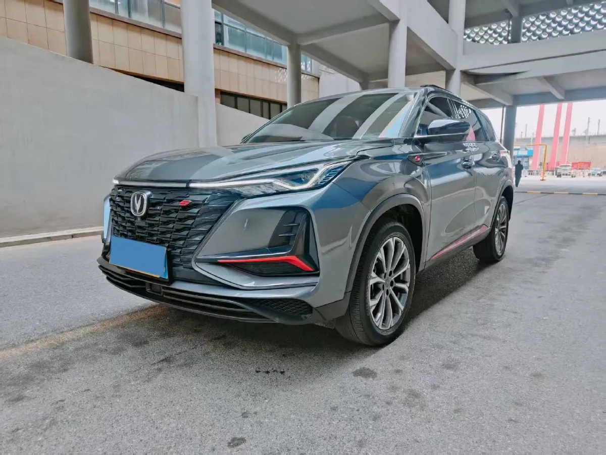 2022 ChangAn CS75 Plus 2.0T 233HP L4 8AT,autocango,china used car exporter,china ev exporter,chinese used car exporter,chinese used ev exporter