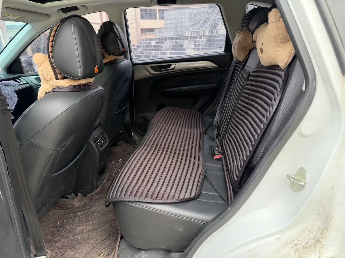 2021 Haval M6 1.5T 150HP L4 7DCT,autocango,china used car exporter,china ev exporter,chinese used car exporter,chinese used ev exporter