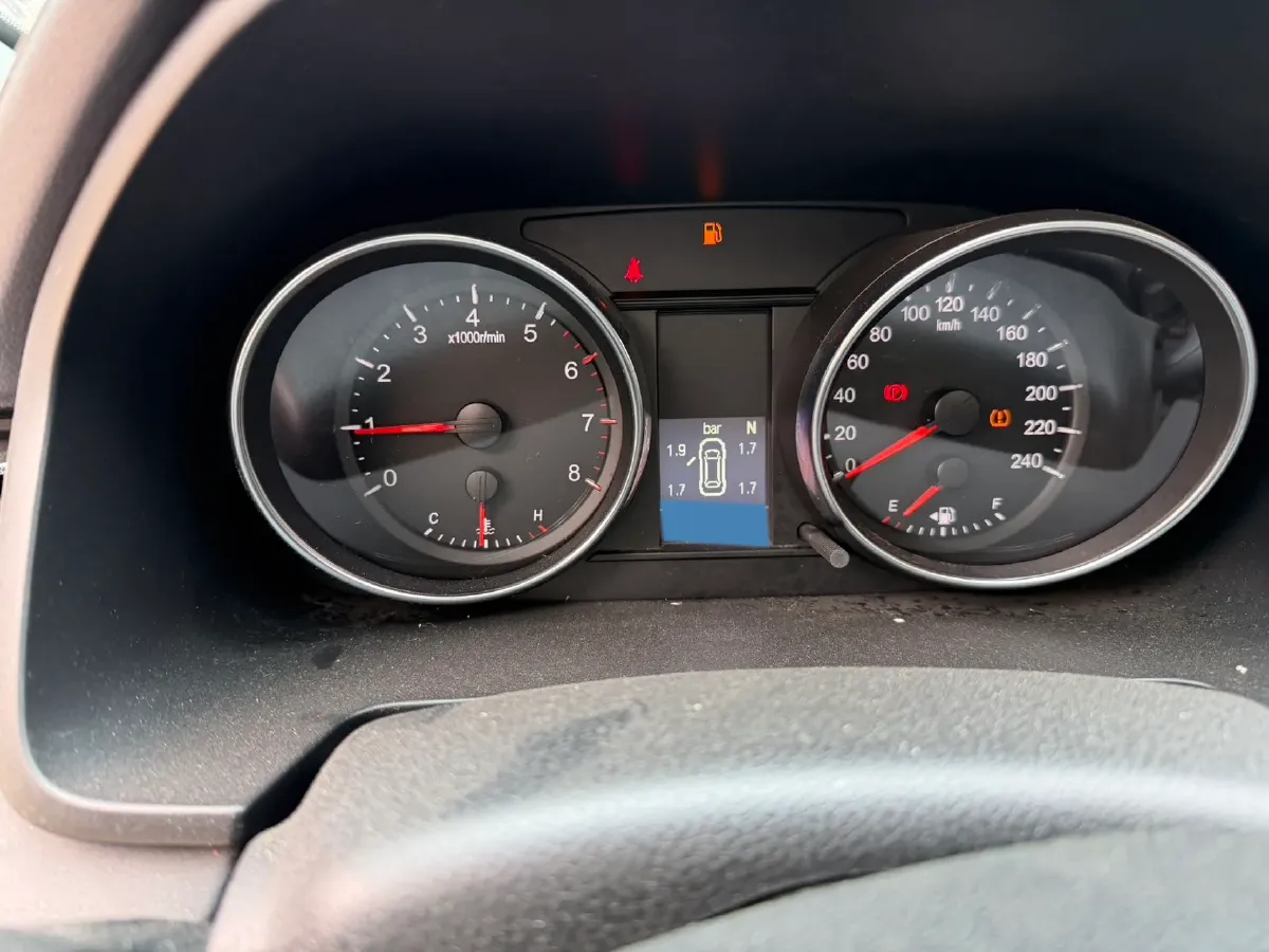 2021 Haval M6 1.5T 150HP L4 7DCT,autocango,china used car exporter,china ev exporter,chinese used car exporter,chinese used ev exporter