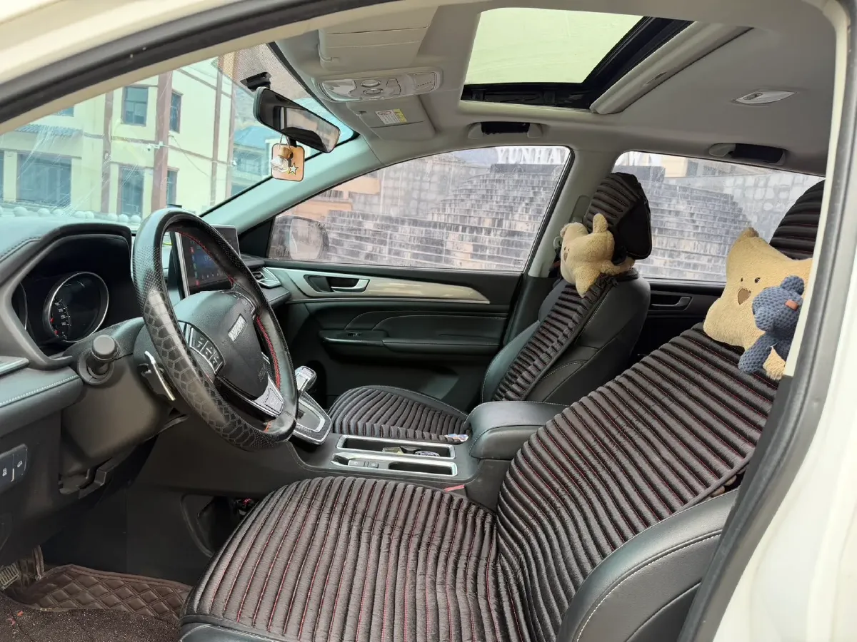 2021 Haval M6 1.5T 150HP L4 7DCT,autocango,china used car exporter,china ev exporter,chinese used car exporter,chinese used ev exporter