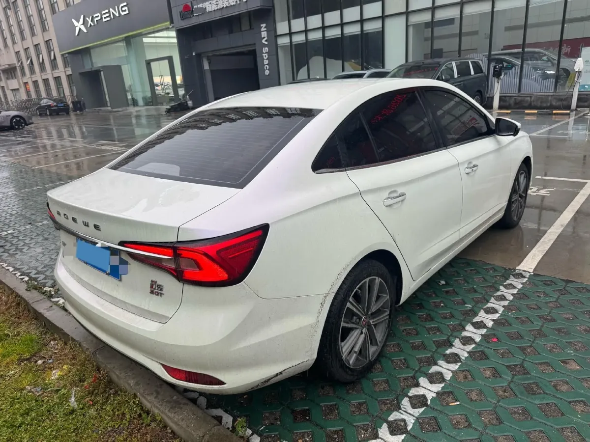 2019 Roewe i5 1.5T 169HP L4 7DCT,autocango,china used car exporter,china ev exporter,chinese used car exporter,chinese used ev exporter
