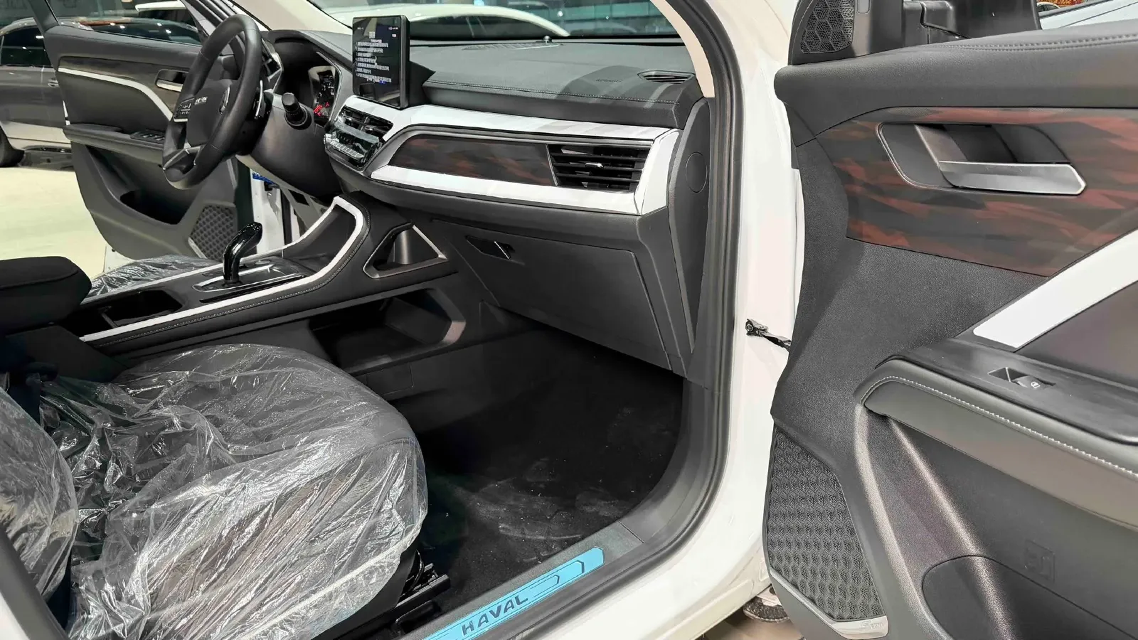 2025 Haval H6 1.5T 150HP L4 7DCT,autocango,china used car exporter,china ev exporter,chinese used car exporter,chinese used ev exporter