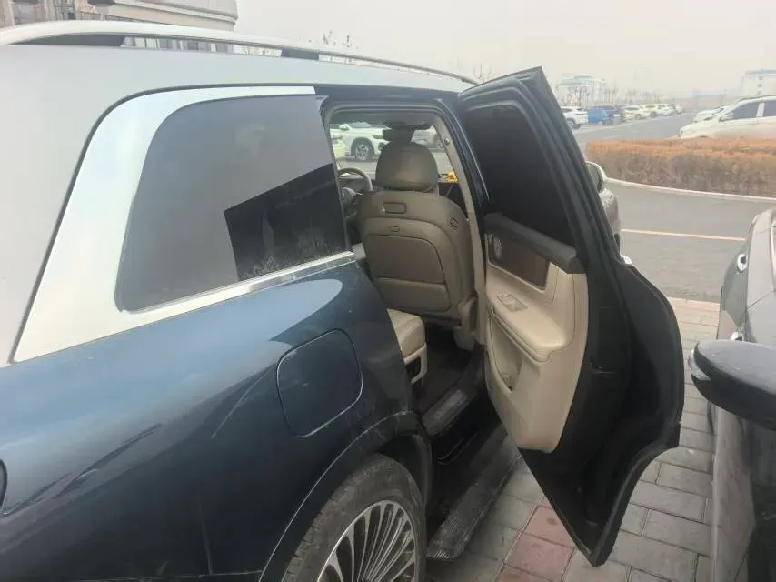 2024 AITO AITO M9 1.5T 152HP L4 REEV 42KWH,autocango,china used car exporter,china ev exporter,chinese used car exporter,chinese used ev exporter