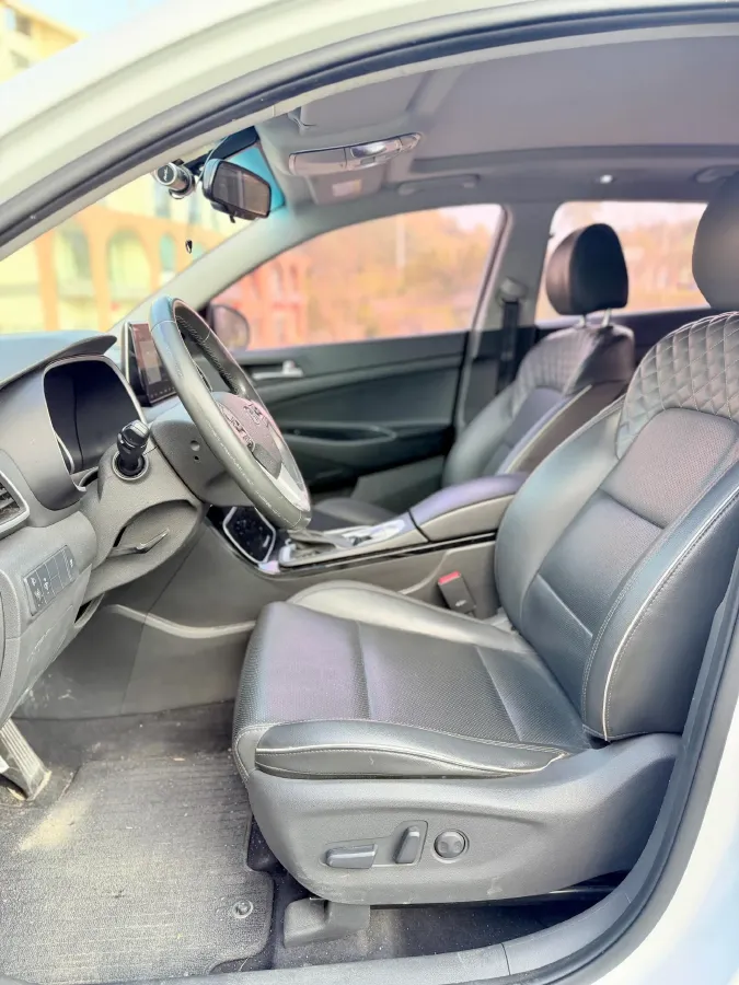 2019 Hyundai Tucson 1.6T 177HP L4 7DCT,autocango,china used car exporter,china ev exporter,chinese used car exporter,chinese used ev exporter