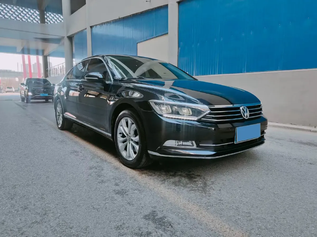 2018 Volkswagen Magotan 1.8T 180HP L4 7DCT,autocango,china used car exporter,china ev exporter,chinese used car exporter,chinese used ev exporter