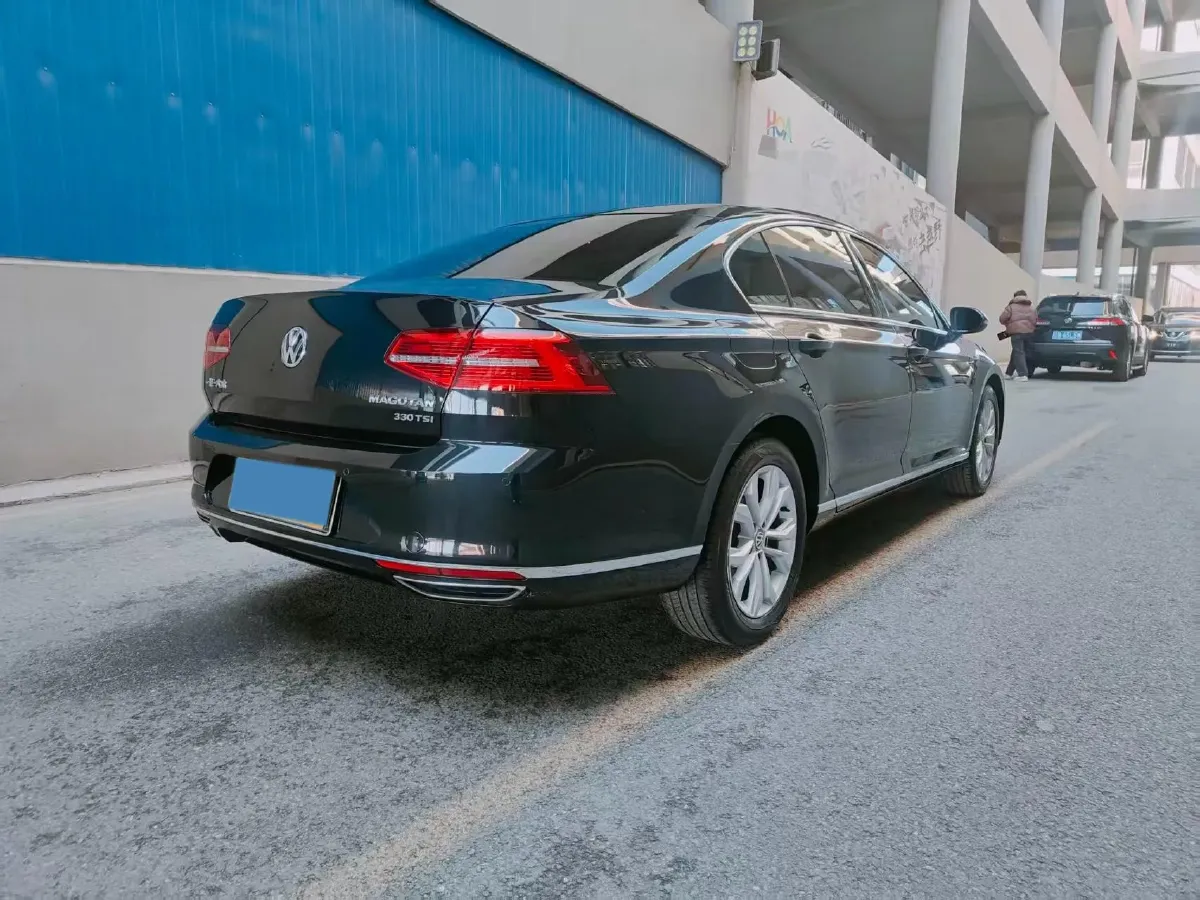 2018 Volkswagen Magotan 1.8T 180HP L4 7DCT,autocango,china used car exporter,china ev exporter,chinese used car exporter,chinese used ev exporter