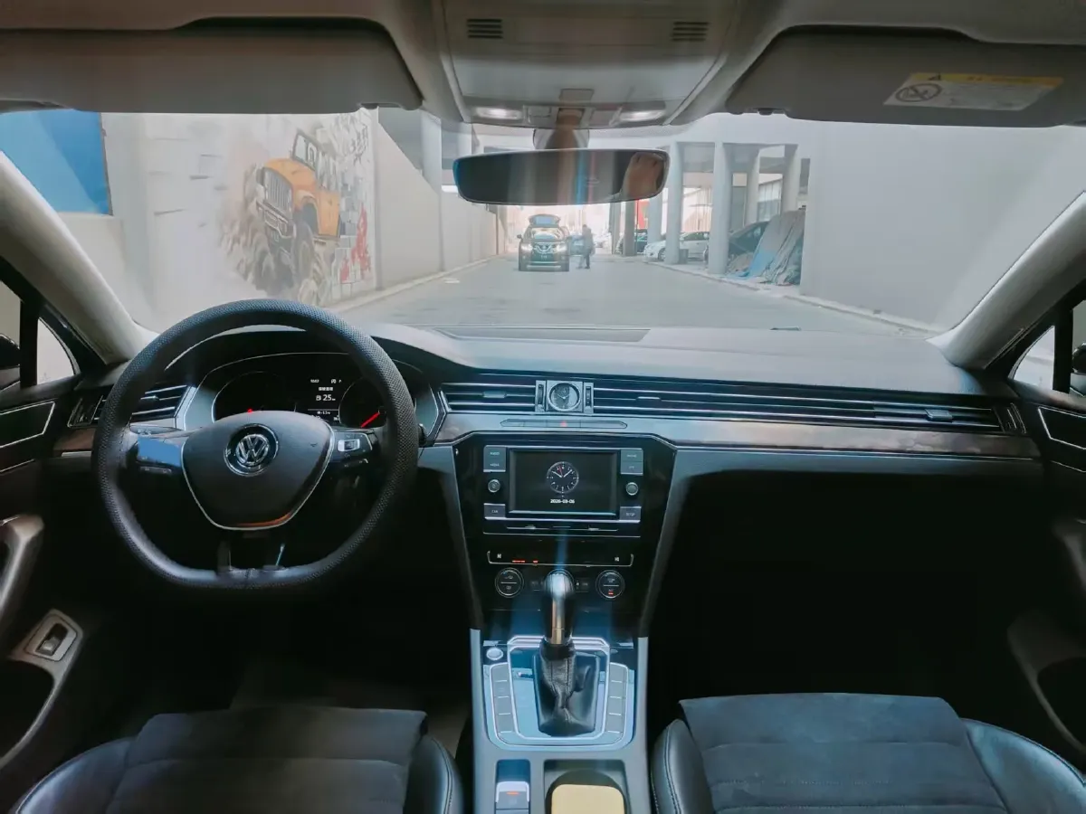 2018 Volkswagen Magotan 1.8T 180HP L4 7DCT,autocango,china used car exporter,china ev exporter,chinese used car exporter,chinese used ev exporter