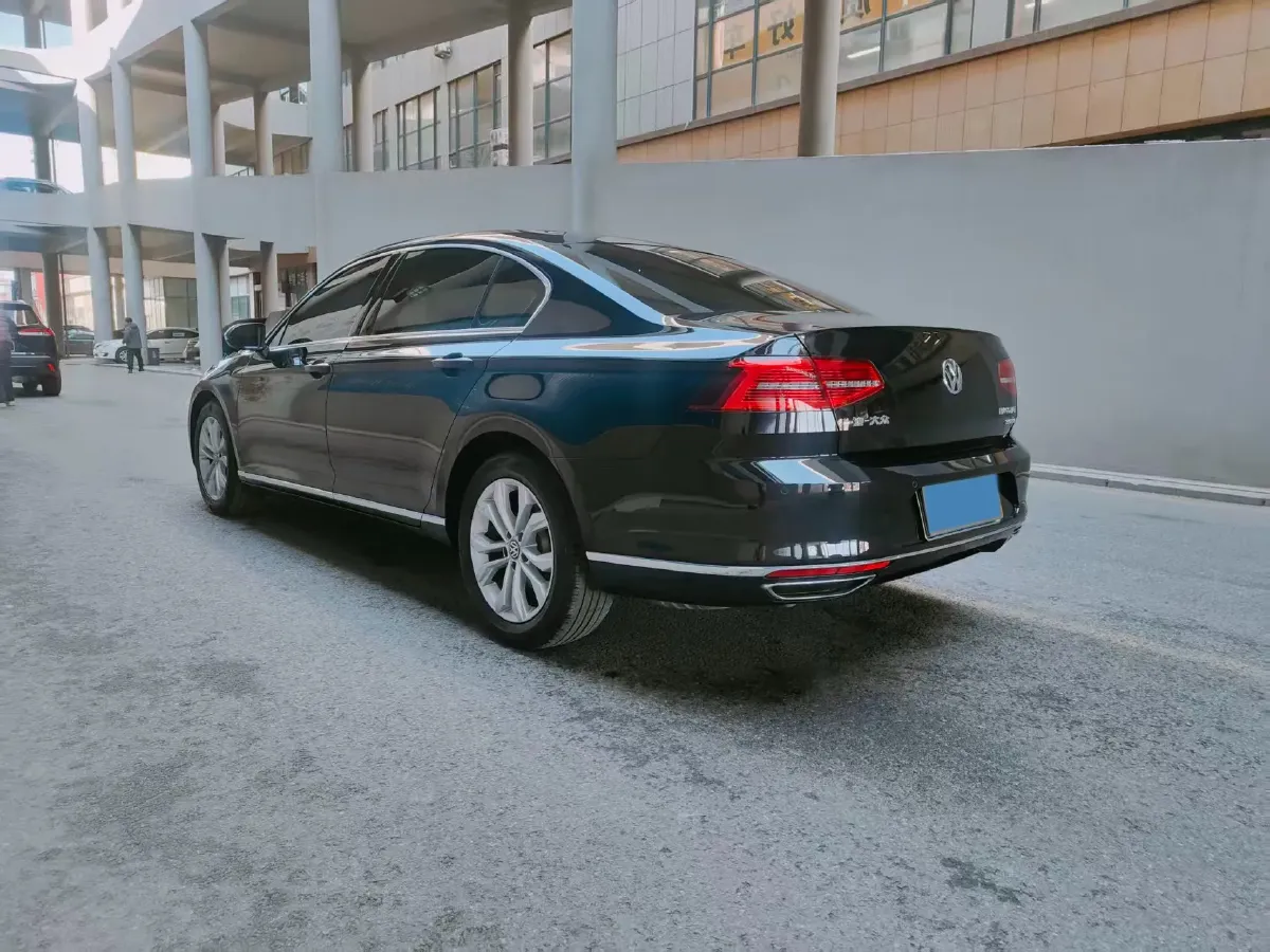 2018 Volkswagen Magotan 1.8T 180HP L4 7DCT,autocango,china used car exporter,china ev exporter,chinese used car exporter,chinese used ev exporter