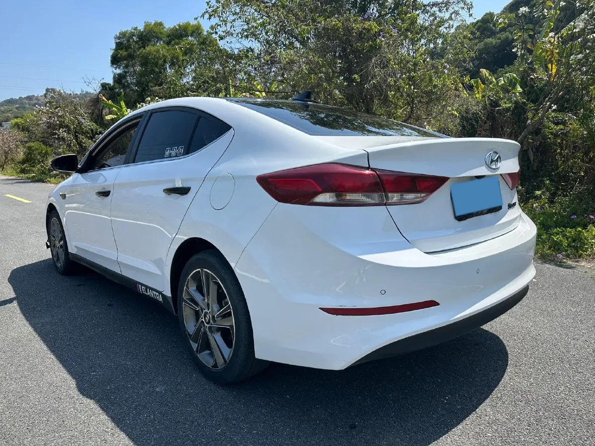 2016 Hyundai Elantra 1.6L 130HP L4 6AT,autocango,china used car exporter,china ev exporter,chinese used car exporter,chinese used ev exporter