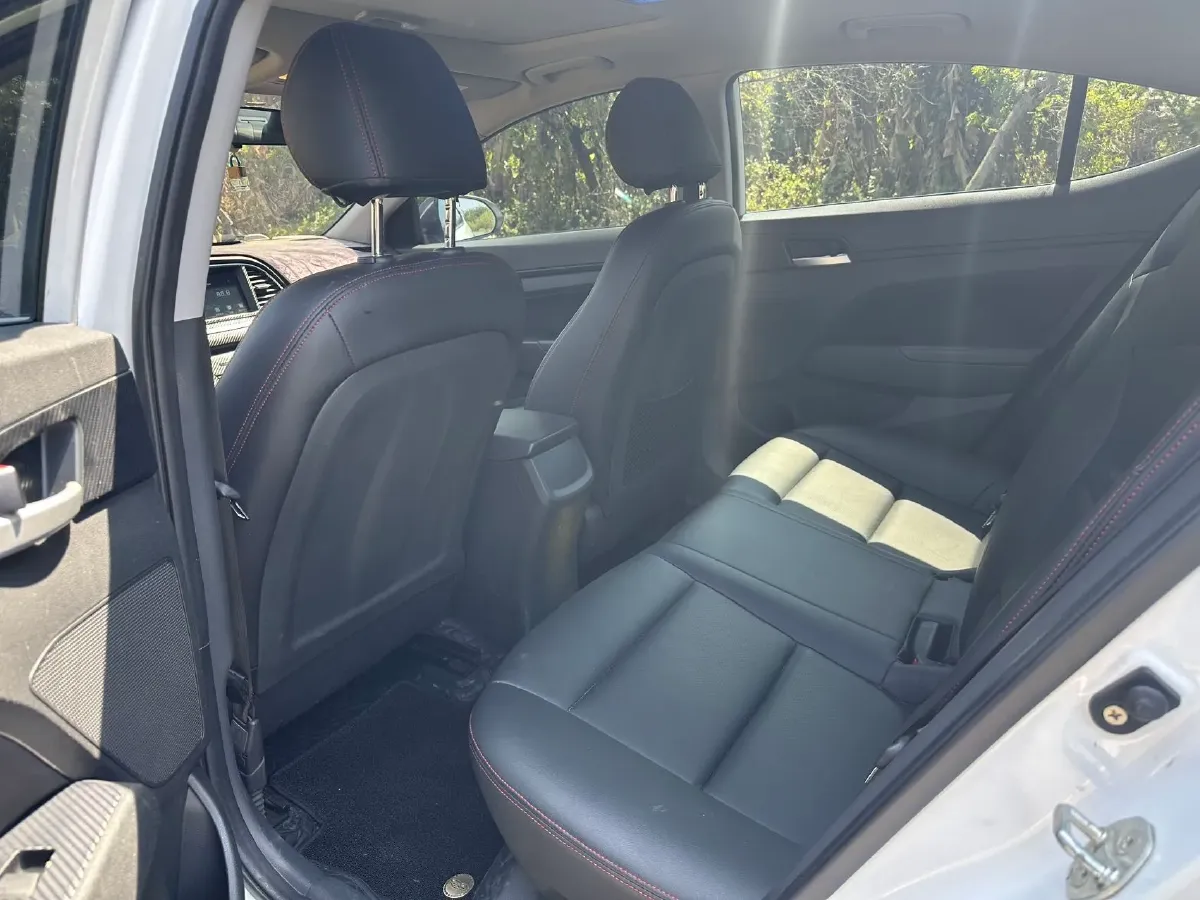 2016 Hyundai Elantra 1.6L 130HP L4 6AT,autocango,china used car exporter,china ev exporter,chinese used car exporter,chinese used ev exporter