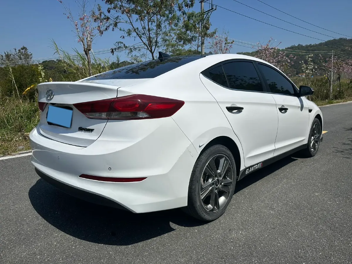 2016 Hyundai Elantra 1.6L 130HP L4 6AT,autocango,china used car exporter,china ev exporter,chinese used car exporter,chinese used ev exporter