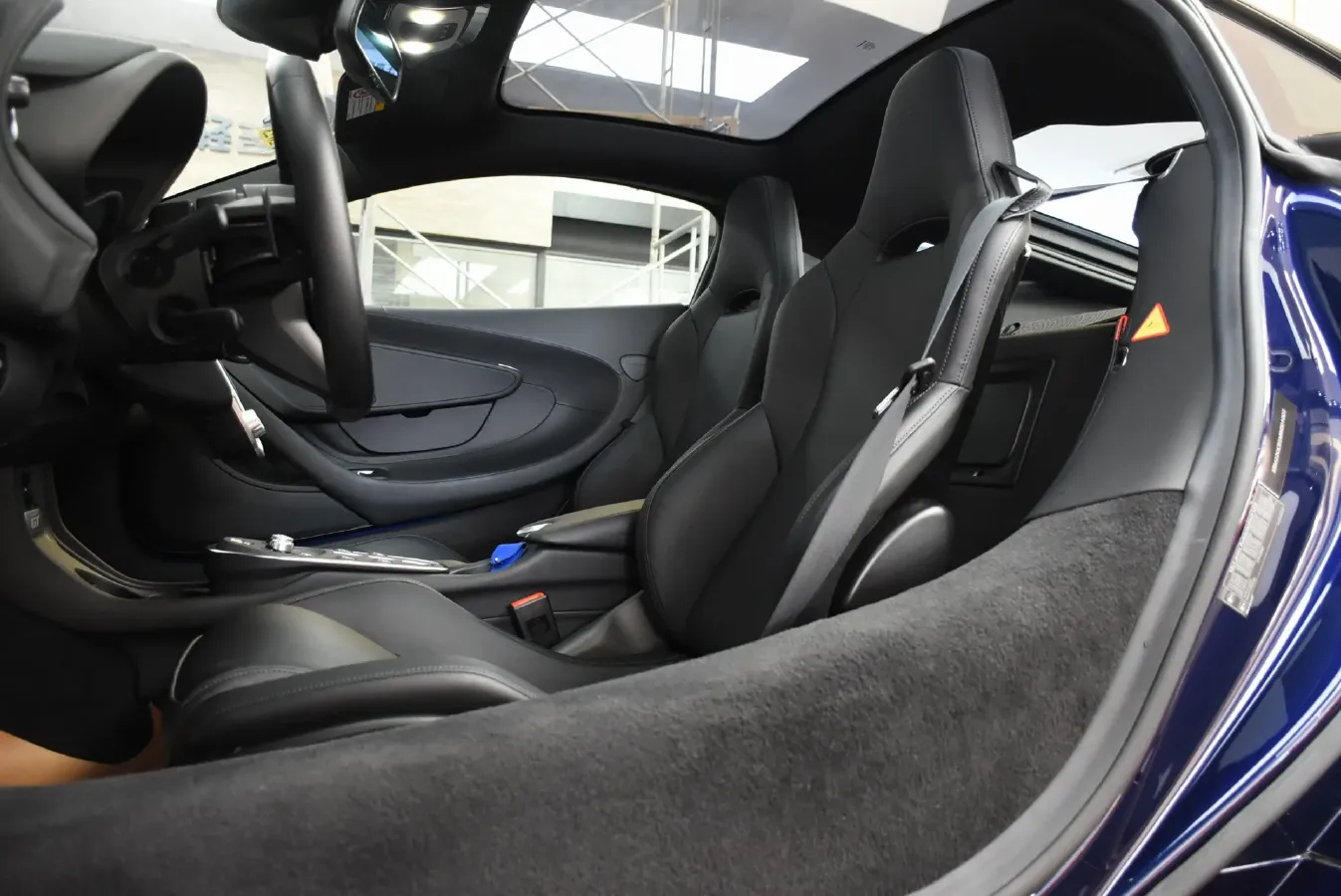 2023 McLaren GT 4.0T 620HP V8 7DCT,autocango,china used car exporter,china ev exporter,chinese used car exporter,chinese used ev exporter