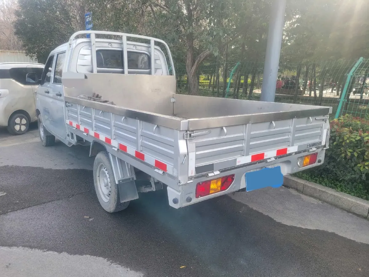 2023 WuLing RongGuang New Truck 1.5L 102HP L4 5MT,autocango,china used car exporter,china ev exporter,chinese used car exporter,chinese used ev exporter