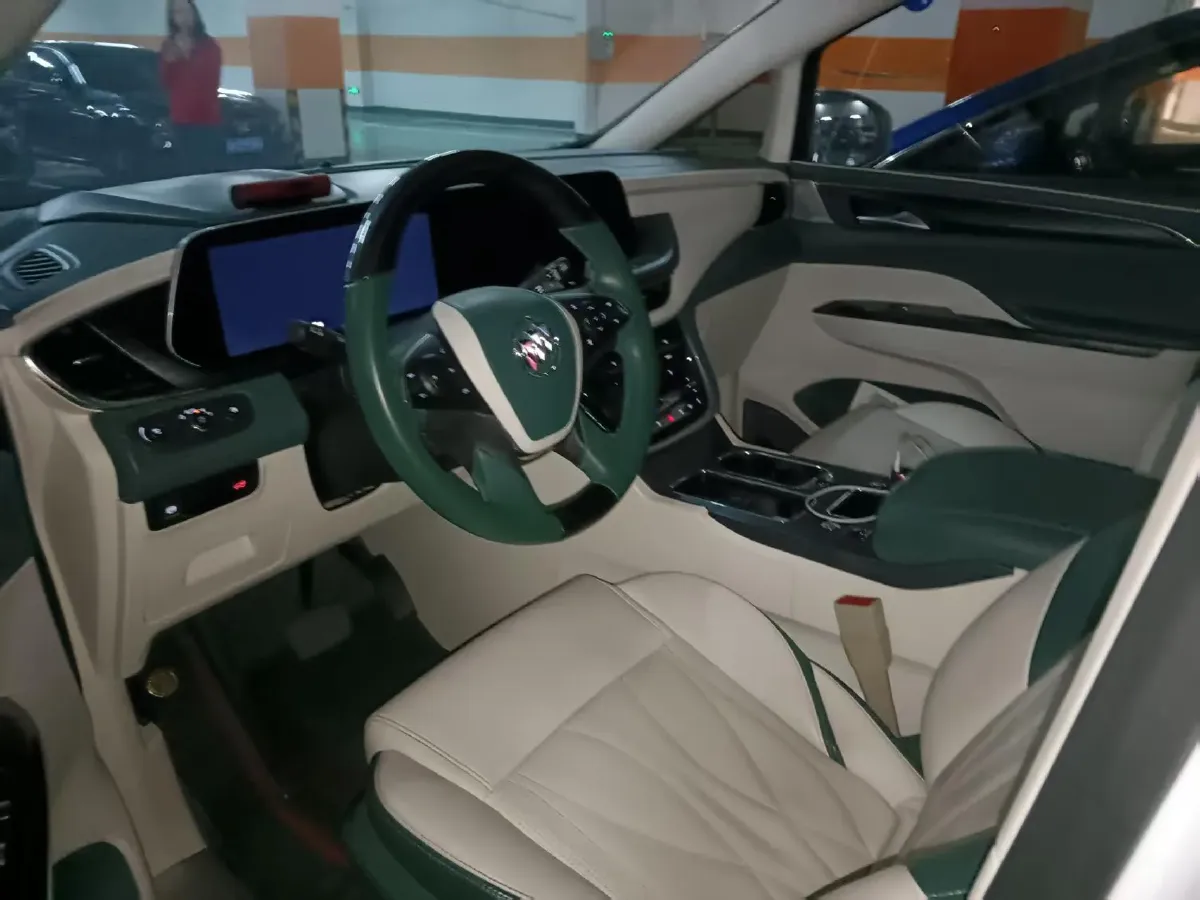 2022 Buick GL8 2.0T 237HP L4 9AT,autocango,china used car exporter,china ev exporter,chinese used car exporter,chinese used ev exporter