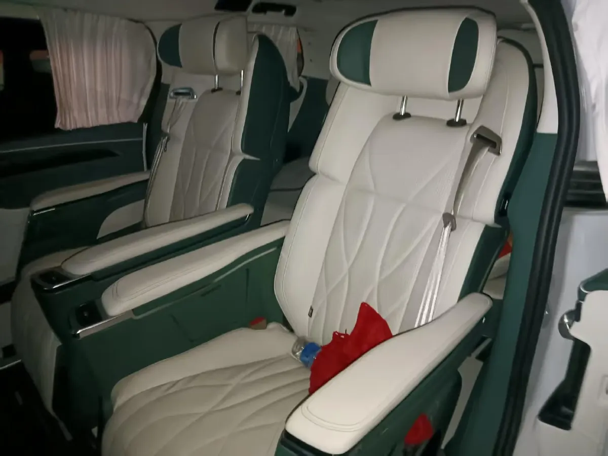 2022 Buick GL8 2.0T 237HP L4 9AT,autocango,china used car exporter,china ev exporter,chinese used car exporter,chinese used ev exporter