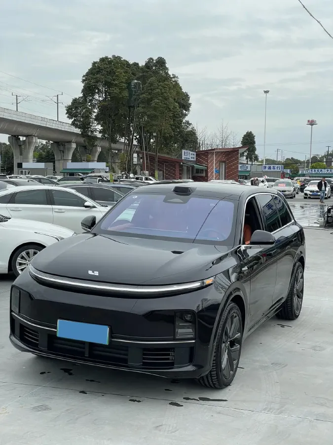 2024 Li L8 Range Extended 154HP REEV 42.8KWH,autocango,china used car exporter,china ev exporter,chinese used car exporter,chinese used ev exporter