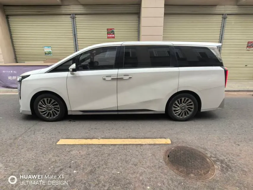 2023 GAC Trumpchi M8 2.0T 252HP L4 8AT,autocango,china used car exporter,china ev exporter,chinese used car exporter,chinese used ev exporter