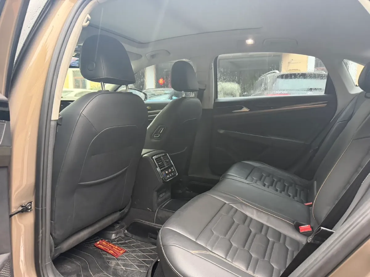 2019 Skoda Kodiak 2.0T 186HP L4 7DCT,autocango,china used car exporter,china ev exporter,chinese used car exporter,chinese used ev exporter