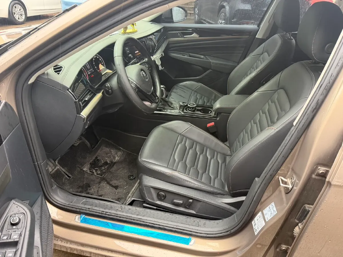 2019 Skoda Kodiak 2.0T 186HP L4 7DCT,autocango,china used car exporter,china ev exporter,chinese used car exporter,chinese used ev exporter