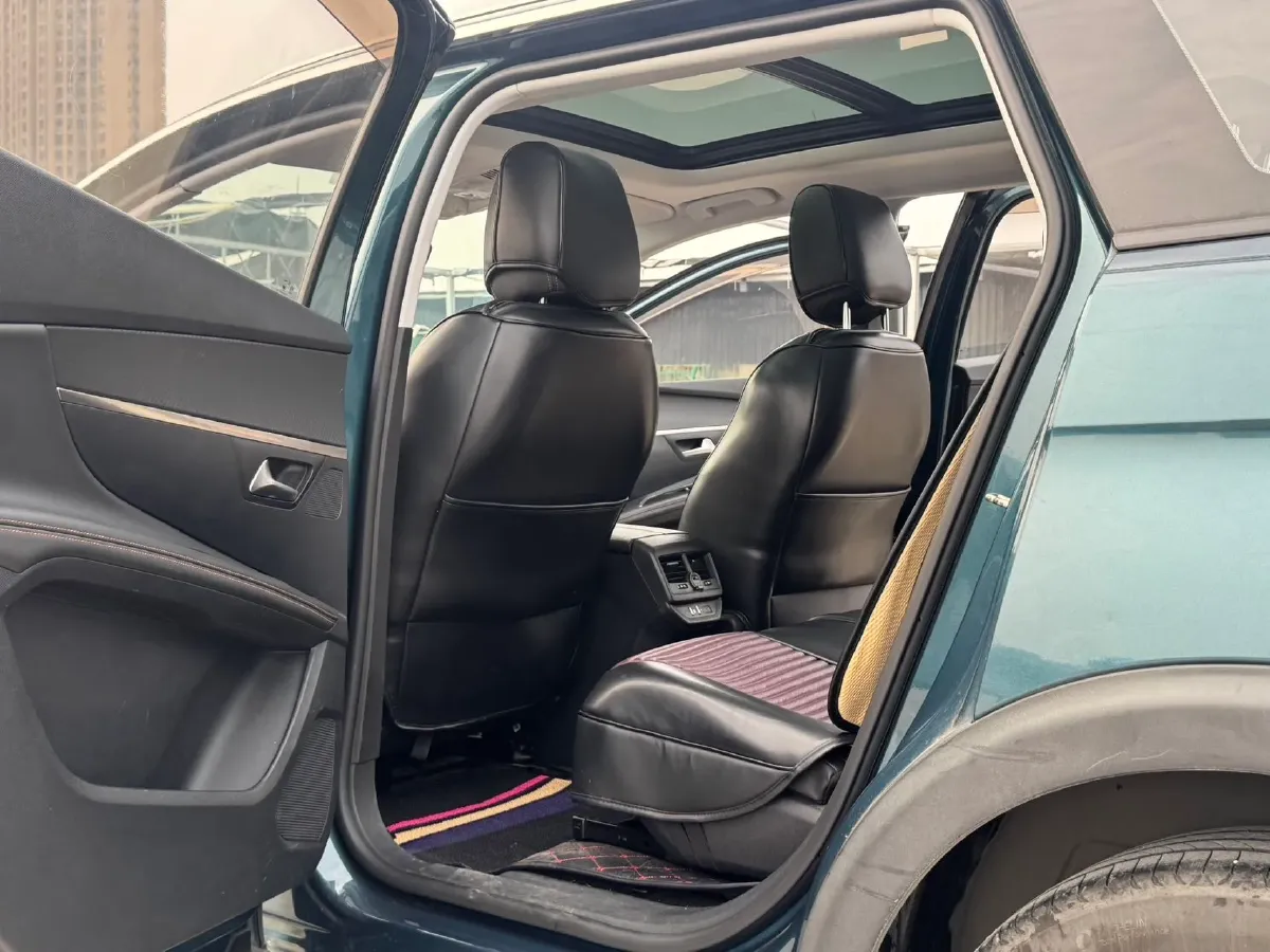 2017 Peugeot 5008 1.6T 167HP L4 6AT,autocango,china used car exporter,china ev exporter,chinese used car exporter,chinese used ev exporter