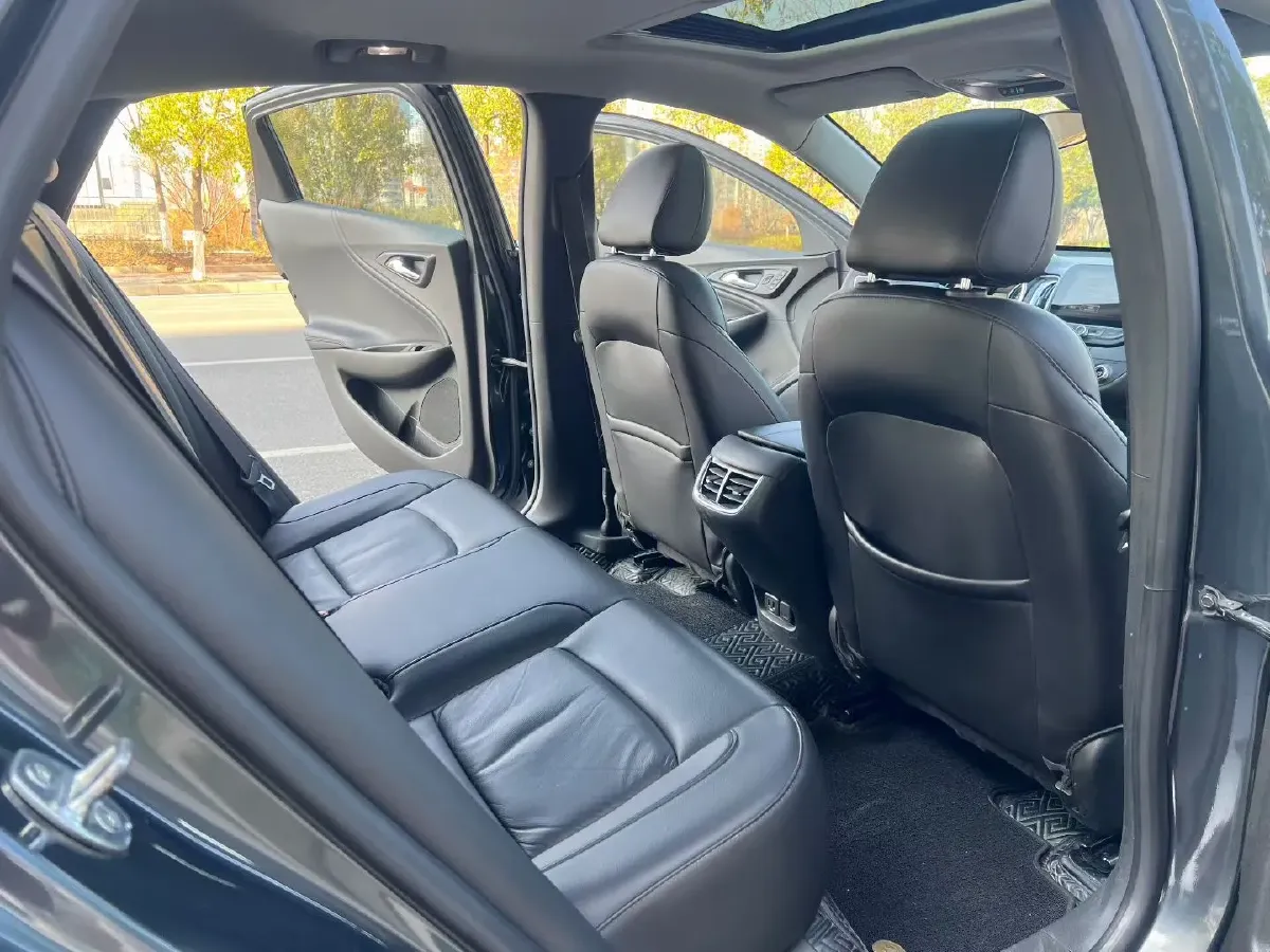 2017 Chevrolet Malibu 1.5T 170HP L4 6AT,autocango,china used car exporter,china ev exporter,chinese used car exporter,chinese used ev exporter