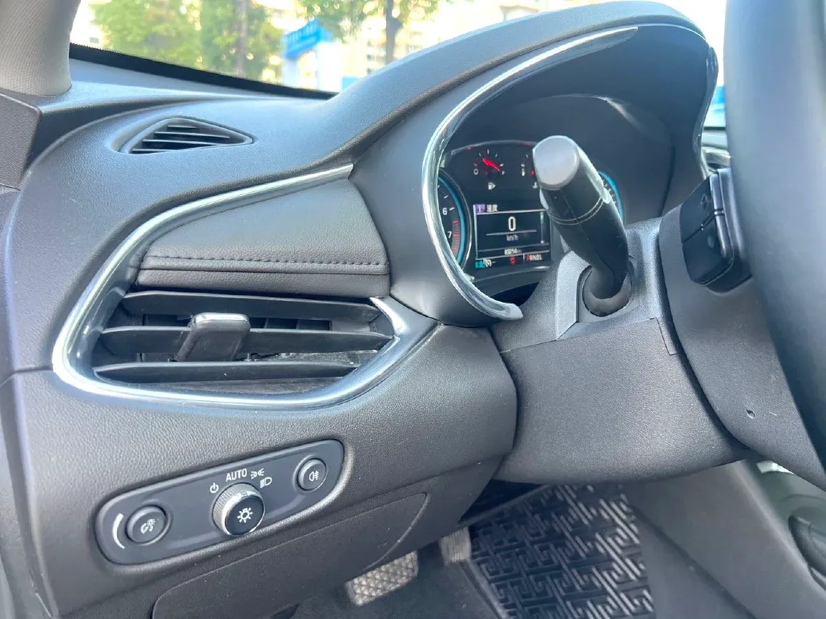 2017 Chevrolet Malibu 1.5T 170HP L4 6AT,autocango,china used car exporter,china ev exporter,chinese used car exporter,chinese used ev exporter