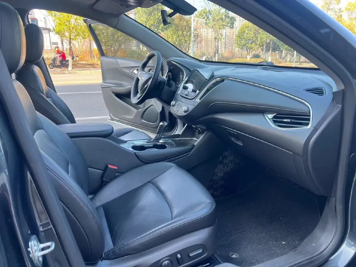 2017 Chevrolet Malibu 1.5T 170HP L4 6AT,autocango,china used car exporter,china ev exporter,chinese used car exporter,chinese used ev exporter