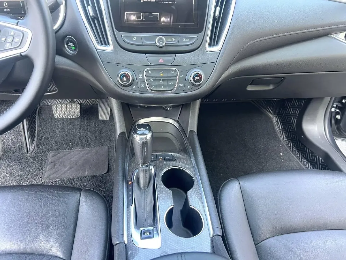 2017 Chevrolet Malibu 1.5T 170HP L4 6AT,autocango,china used car exporter,china ev exporter,chinese used car exporter,chinese used ev exporter