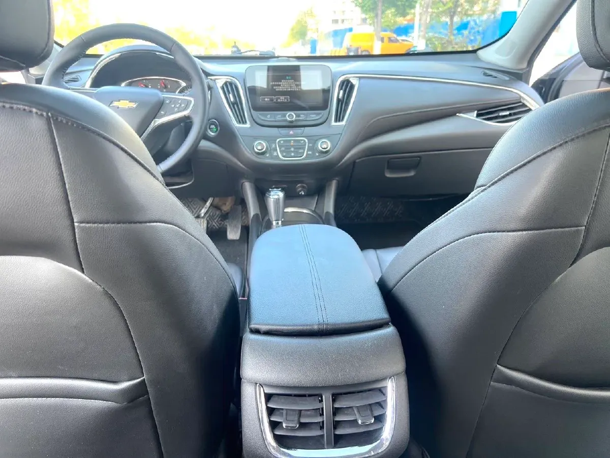 2017 Chevrolet Malibu 1.5T 170HP L4 6AT,autocango,china used car exporter,china ev exporter,chinese used car exporter,chinese used ev exporter