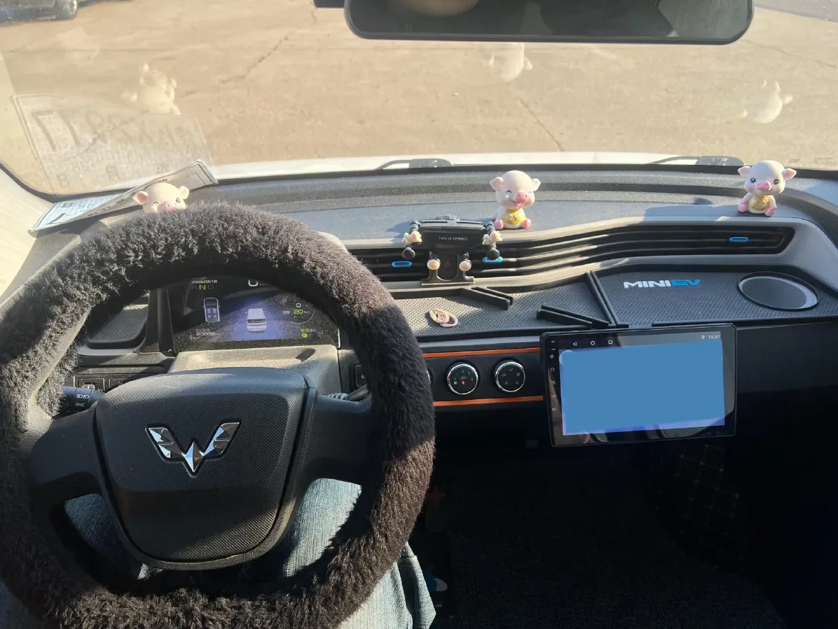 2020 WuLing HongGuang MINI EV BEV 13.8KWH,autocango,china used car exporter,china ev exporter,chinese used car exporter,chinese used ev exporter