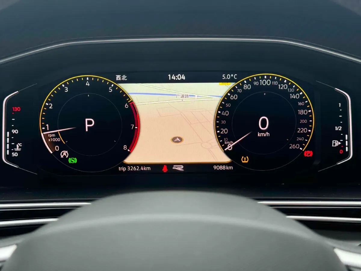 2024 Volkswagen Tiguan L 2.0T 186HP L4 7DCT,autocango,china used car exporter,china ev exporter,chinese used car exporter,chinese used ev exporter