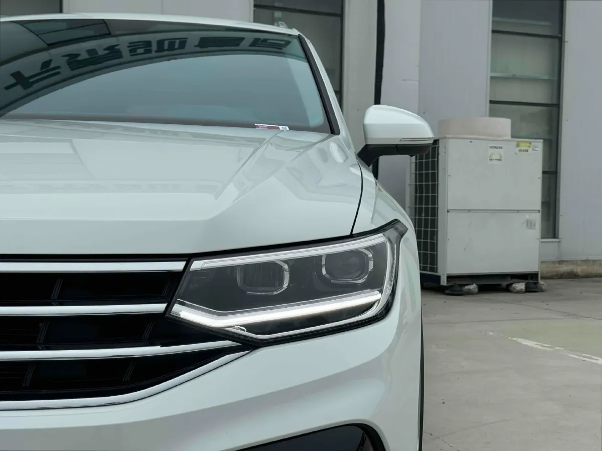 2024 Volkswagen Tiguan L 2.0T 186HP L4 7DCT,autocango,china used car exporter,china ev exporter,chinese used car exporter,chinese used ev exporter