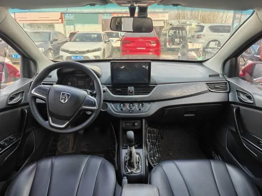 2020 BaoJun 310 1.2L 80HP L4 5MT,autocango,china used car exporter,china ev exporter,chinese used car exporter,chinese used ev exporter