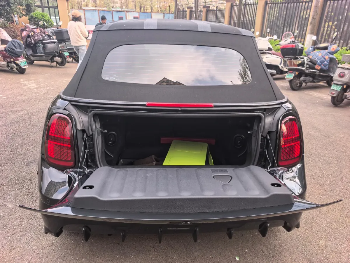 2025 MINI MINI 2.0T 204HP L4 7DCT,autocango,china used car exporter,china ev exporter,chinese used car exporter,chinese used ev exporter