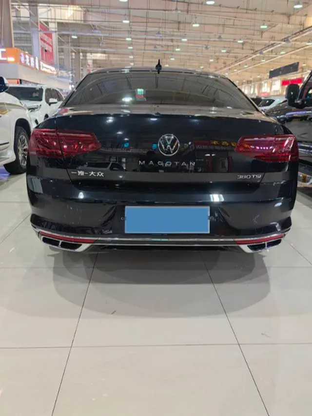 2023 Volkswagen Magotan 2.0T 220HP L4 7DCT,autocango,china used car exporter,china ev exporter,chinese used car exporter,chinese used ev exporter