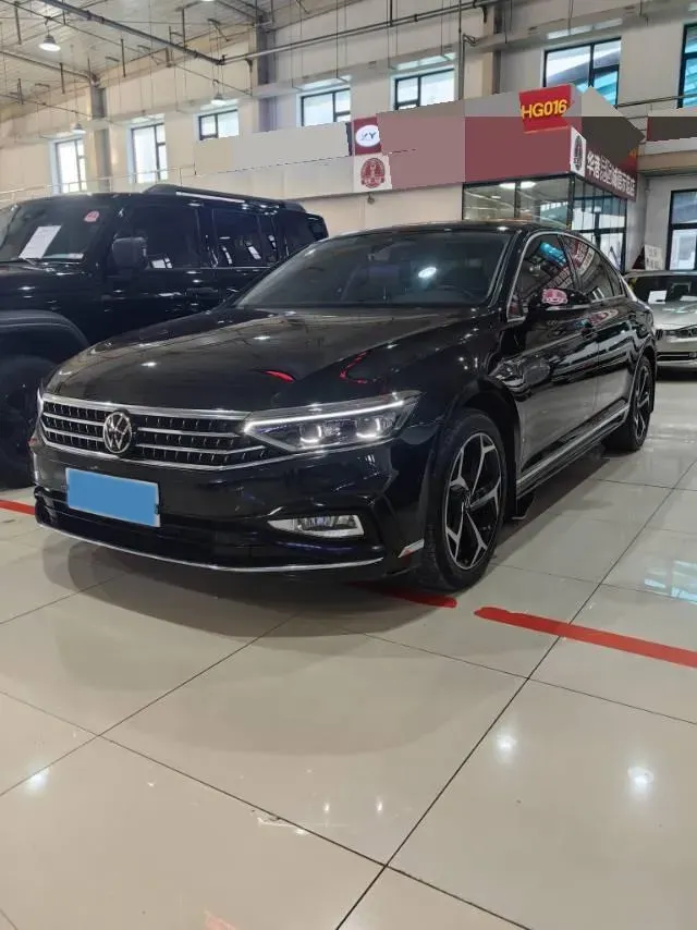 2023 Volkswagen Magotan 2.0T 220HP L4 7DCT,autocango,china used car exporter,china ev exporter,chinese used car exporter,chinese used ev exporter