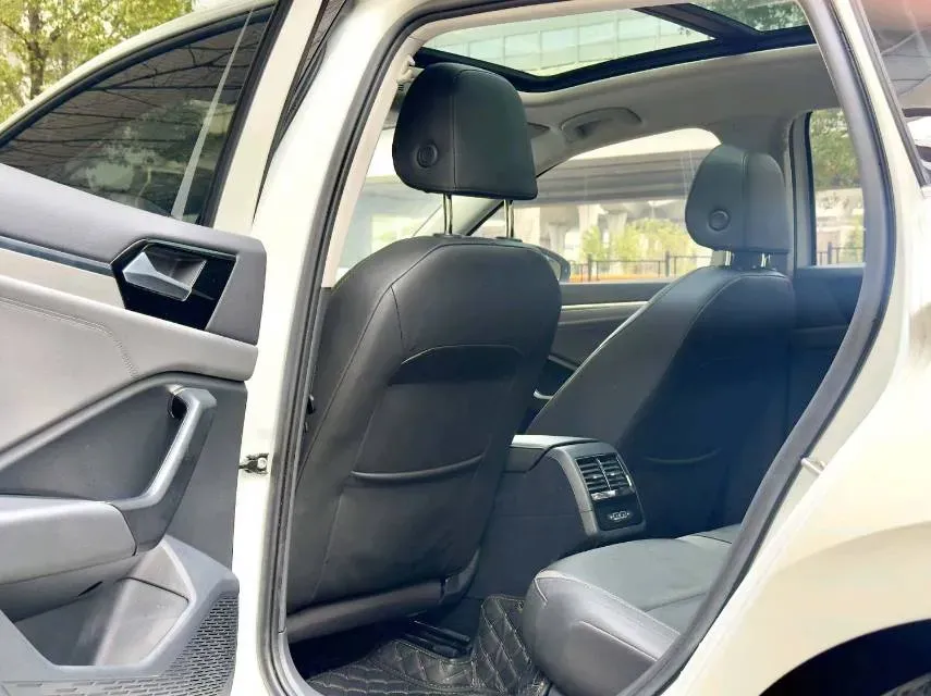 2021 Volkswagen Sagitar 1.4T 150HP L4 7DCT,autocango,china used car exporter,china ev exporter,chinese used car exporter,chinese used ev exporter