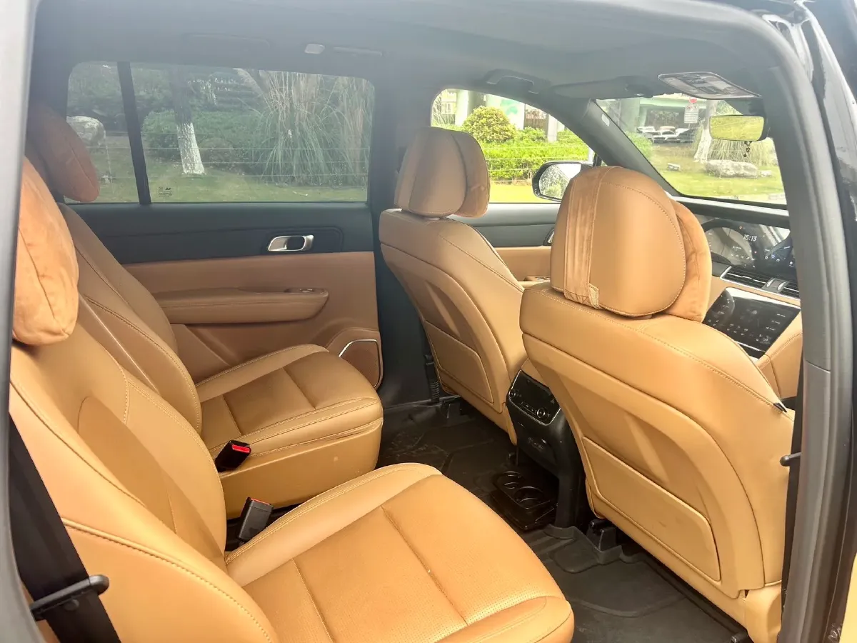 2021 Li ONE Range Extended 131HP REEV 40.5KWH,autocango,china used car exporter,china ev exporter,chinese used car exporter,chinese used ev exporter