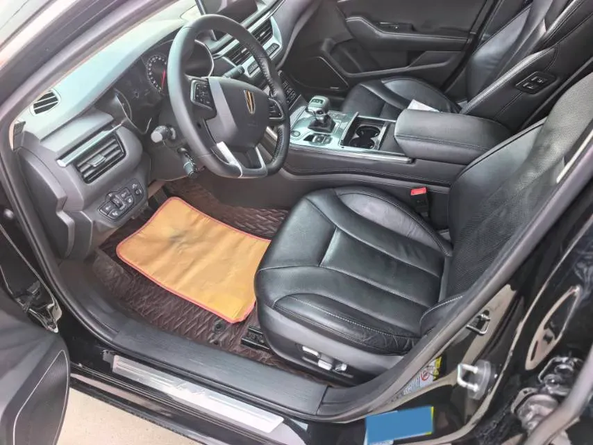 2020 HongQi H5 1.8T 197HP L4 6AT,autocango,china used car exporter,china ev exporter,chinese used car exporter,chinese used ev exporter