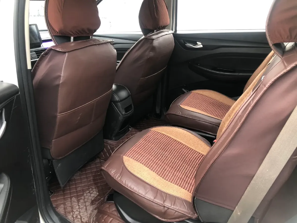 2016 BaoJun 560 1.5T 150HP L4 6MT,autocango,china used car exporter,china ev exporter,chinese used car exporter,chinese used ev exporter