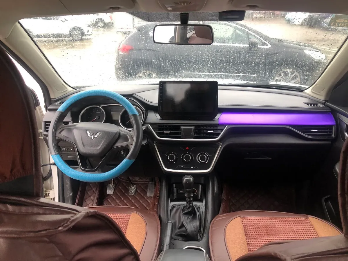 2016 BaoJun 560 1.5T 150HP L4 6MT,autocango,china used car exporter,china ev exporter,chinese used car exporter,chinese used ev exporter