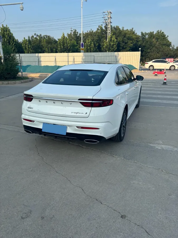 2026 Geely Preface 1.5T 181HP L4 7DCT,autocango,china used car exporter,china ev exporter,chinese used car exporter,chinese used ev exporter