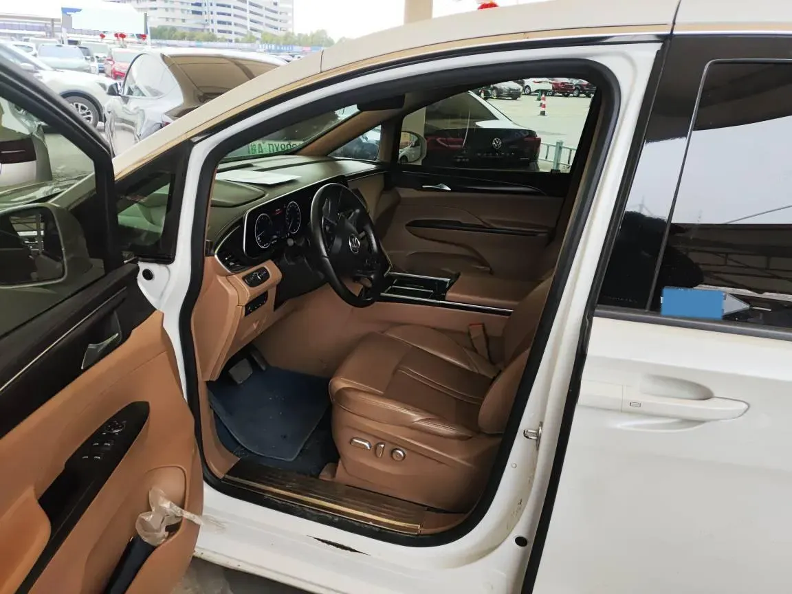 2020 Buick GL8 2.0T 237HP L4 9AT,autocango,china used car exporter,china ev exporter,chinese used car exporter,chinese used ev exporter