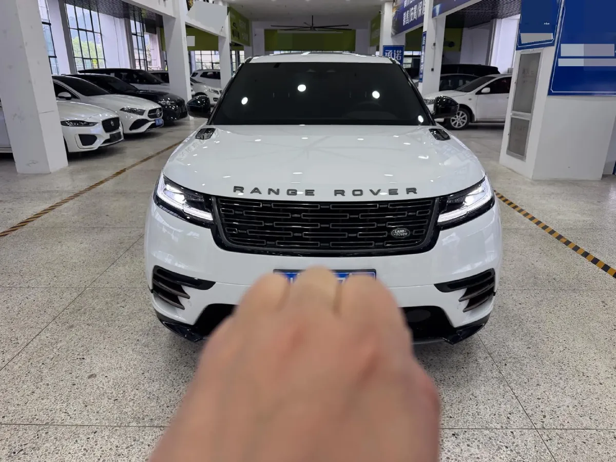 2025 Land Rover Range Rover Velar 2.0T 250HP L4 8AT,autocango,china used car exporter,china ev exporter,chinese used car exporter,chinese used ev exporter